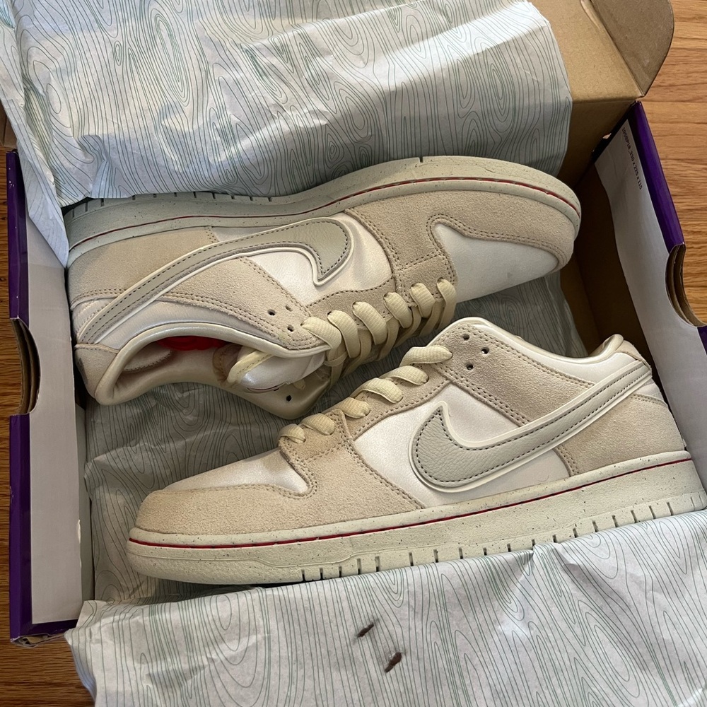 Nike SB Dunk Low - City of Love Light Bone